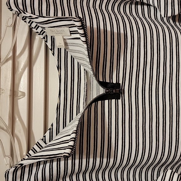 ☀️ ✅️ Talbots Top ( SP) - Picture 4 of 6